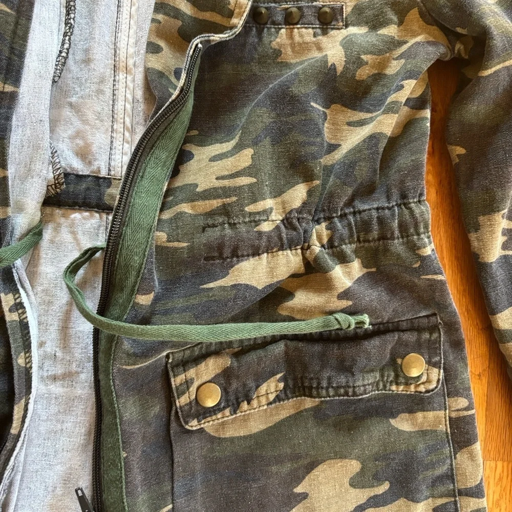Toska Women's Green Camouflage Utility Jacket Sz Small 100% Cotton